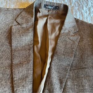 💼 Size S, Alizeal Brown Textured Blazer for men. Front and inside pockets.